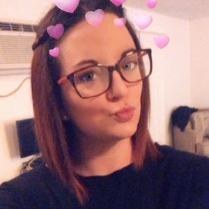 Meet your Posher, Andrea